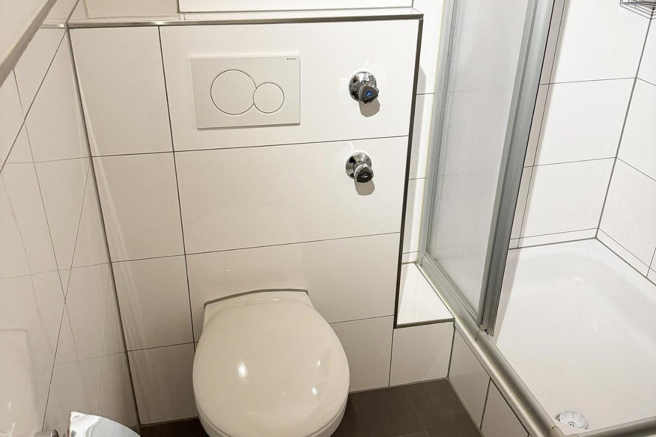 One Room Apartment In Bergisch Gladbach Esterno foto